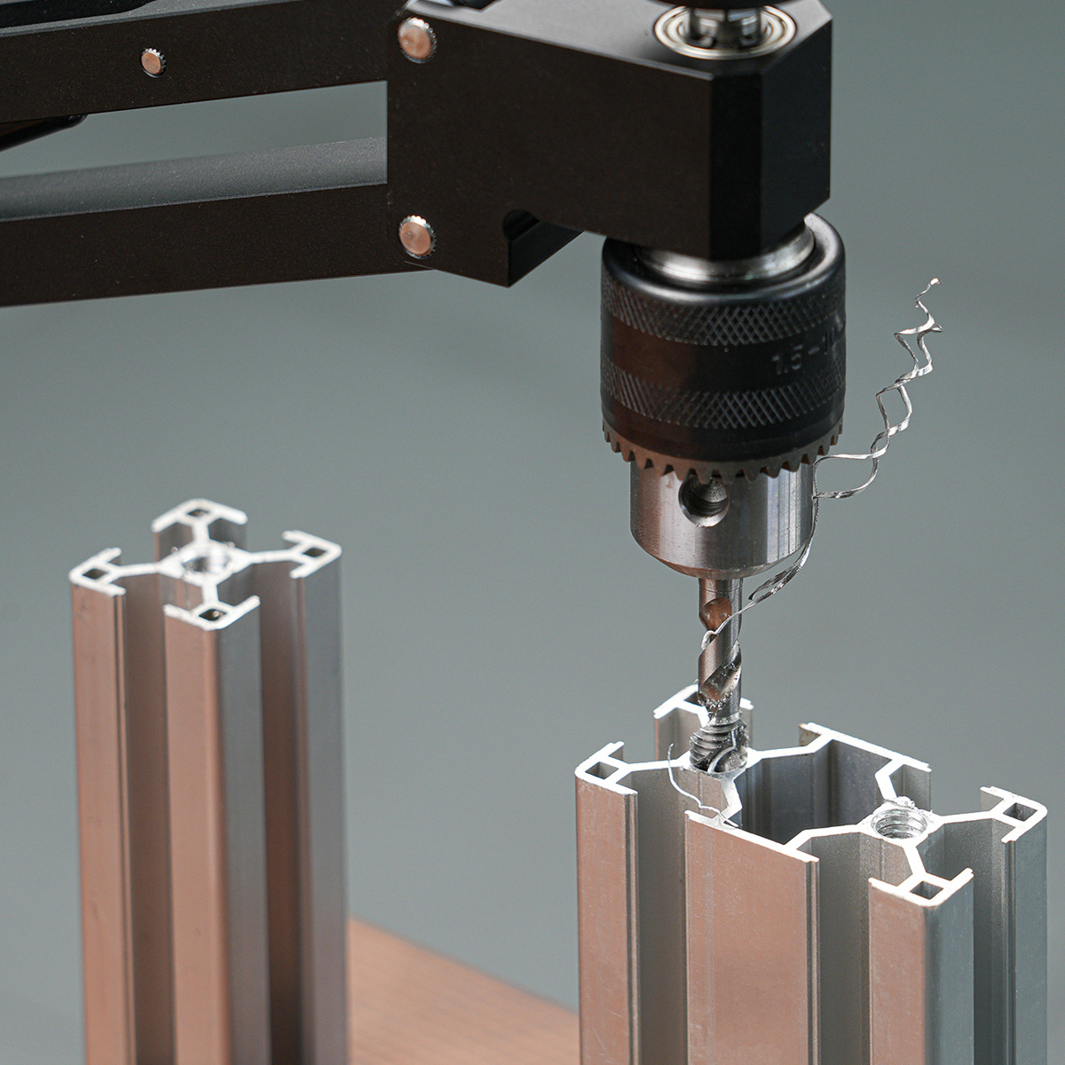 ขาตั้งแขนยึดแบบปรับได้สำหรับสว - Model Kit Vise บทวิจารณ์และราคา