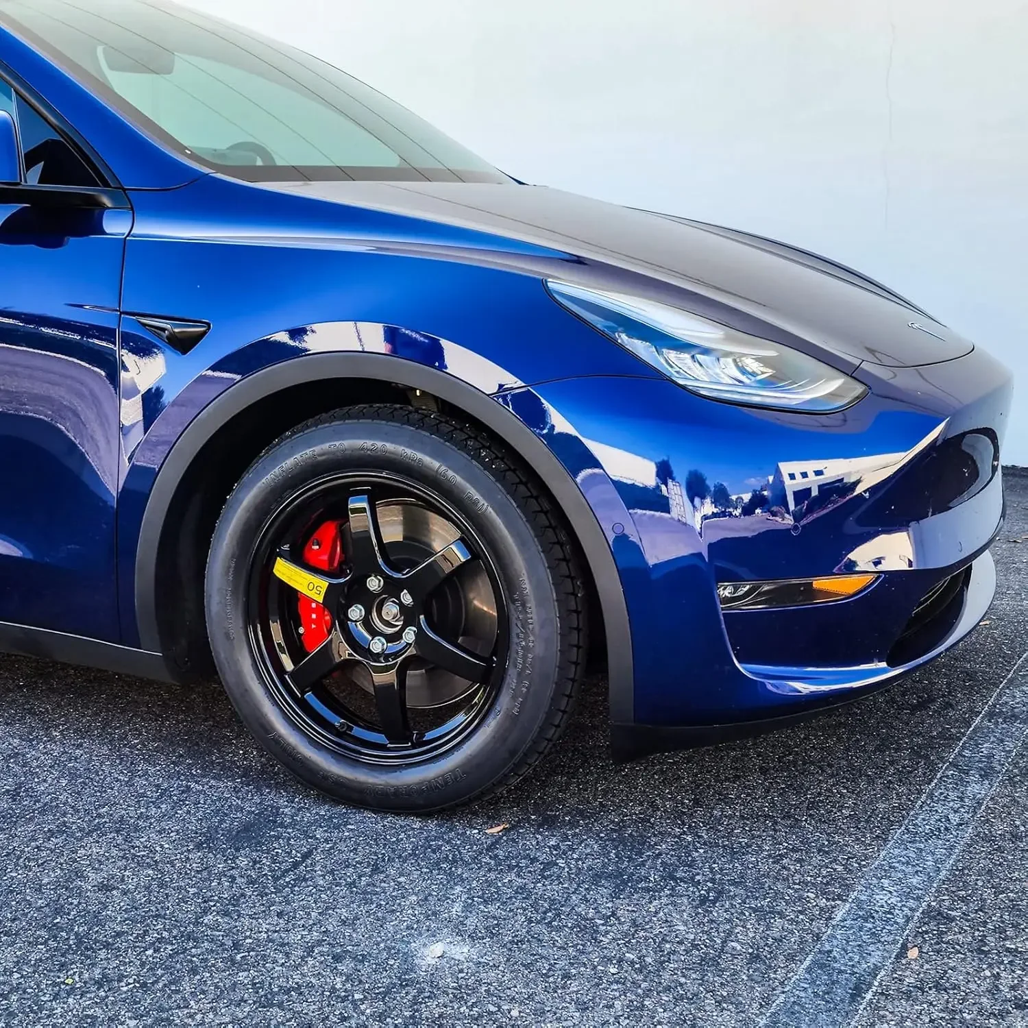 ชุดยางอะไหล่สำหรับ Tesla Model - Model Kit Tools บทวิจารณ์และราคา